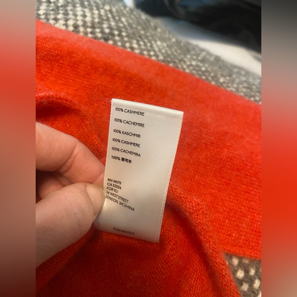 Free people 100% cashmere cropped sweater. - Picture 4 of 6